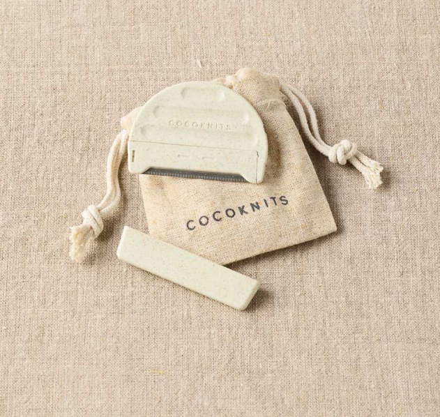 Cocoknits Super Sweater Care Fuzz Off comb 2