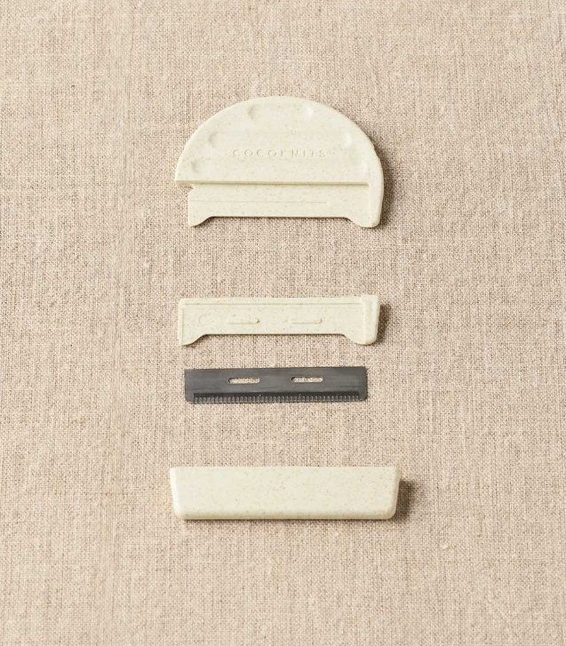 Cocoknits Super Sweater Care Fuzz Off comb 2