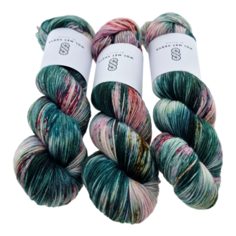 Basic Sock 4-ply -  Christmas Holly 20250679